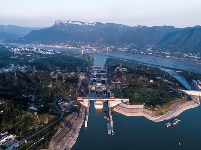 三峽船閘航.jpg