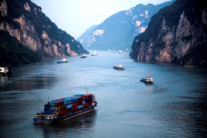 三峽兩壩間航道2.jpg