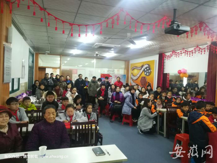 “陪空巢老人拉家常”活動(dòng)完美收官 老人：今天真高興