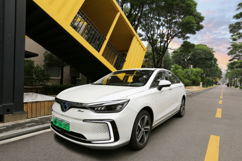 月收入超萬元 網約車老司機的增收秘訣