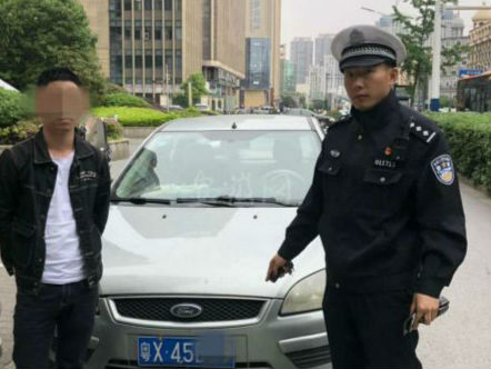 男子因殘無法考駕照 重金買個假證上路
