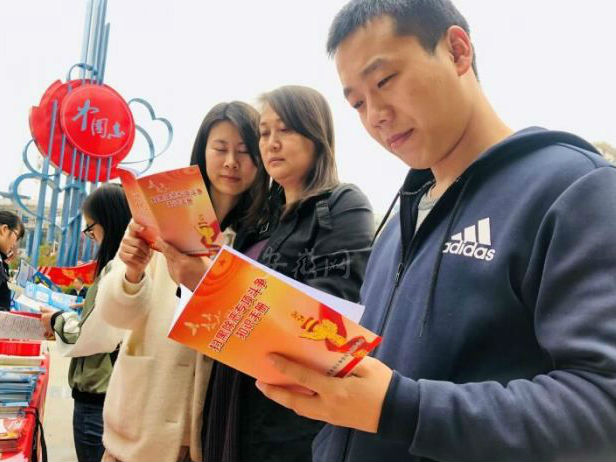 合肥瑤海區人大代表進社區  助力掃黑除惡宣傳