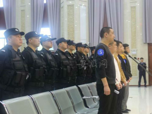 寧國：“打砂辦”副主任成非法采砂“保護傘” 今日受審