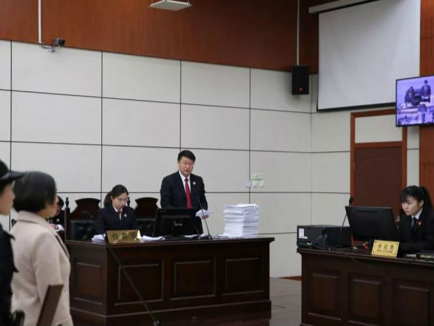 醫(yī)院原院長受賄一千多萬 在“有心人”的圍獵中迷失