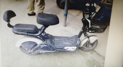 淮北偷車賊為自己辯解：停外面不安全 我?guī)捅９? /></p>
<p>安徽網 大皖客戶端訊 據(jù)安徽警方消息，近日，淮北城關派出所民警接到報警，一名男子去看電影，電動車停在電影院外面被盜。</p>
<p>民警將嫌疑人抓獲后，嫌疑人稱：我怕電動車停在外面不安全，先幫忙保管，目前嫌疑人已被依法刑事拘留。</p>                                        </div>

                
                <div   id=