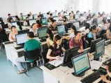 探訪中考閱卷現場 一份試卷最少2位最多4位老師評閱
