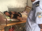 亳州一網(wǎng)逃男子潛回家 在床上酣睡時(shí)被擒獲