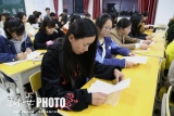 兩高：“替考”構成代替考試罪將處拘役或管制 