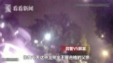 男子懷抱嬰兒單手酒駕 罰款1000元記12分