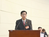 胡權明院長在包河區第四屆人民代表大會第五次會議上作法院工作報告