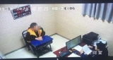 男子列車上趁女乘客睡著摸胸猥褻，蚌埠鐵路公安將其拿下
