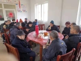 包餃子 送溫暖 望江縣長嶺鎮領導干部陪老人過小年 