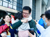 42天參與完成萬余份切片！中科大附一院兩位支援湖北的病理專家結束隔離返崗