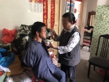 合肥一母親照顧腦癱兒子數(shù)十載 從未想離棄