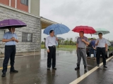 萬瑞健在定遠縣鄉鎮督導防汛工作時強調：以保障群眾生命財產安全為第一要務  壓實責任 加強值守 確保安全度汛