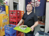 走向我們的小康生活|面館老板一天賣(mài)出800碗面，在合肥買(mǎi)了3套房