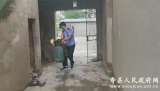 村民做飯致液化氣瓶著火 民警機智應對化危機
