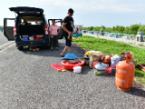 記者直擊！廬江境內：村民撤離危險區域暫住環巢湖大道上