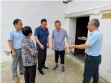 來(lái)安縣教體工委副書(shū)記石坤同志慰問(wèn)水口鎮(zhèn)中心學(xué)?；疾↑h員