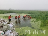 壽縣朱東泄水閘發(fā)生險情 16名官兵跳入水中封堵管涌