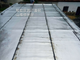 白蓮坡鎮(zhèn)：村兩委幫助貧困戶維修房屋