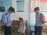 蚌埠公交司機救下欲跳河孕婦，民警耐心開導使其回心轉意