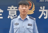 淮南22歲輔警24層露臺徒手救下輕生女子