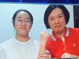 安徽援鄂醫療隊隊員周國紅母女亮相央視“開學第一課”   