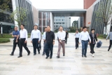 廬江縣委書記王連貴視察廬江二中新校區開學工作