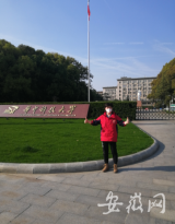 安徽支援湖北護(hù)士離漢前曾在華中科技大學(xué)留影 兒子今年如愿考上該校