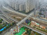 全國首個跨座式單軌轉體梁在蕪湖成功轉體